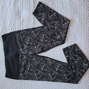 Varley Women's Black and Peach Floral Leggings Size L